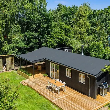 בית נופש Fulla - 150m From The Sea By Interhome